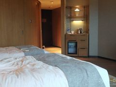 -上海佘山世茂艾美酒店