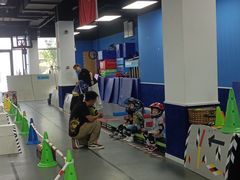 -八爪矩阵极限运动馆·儿童平衡车·感统训练(南海子公园校区)
