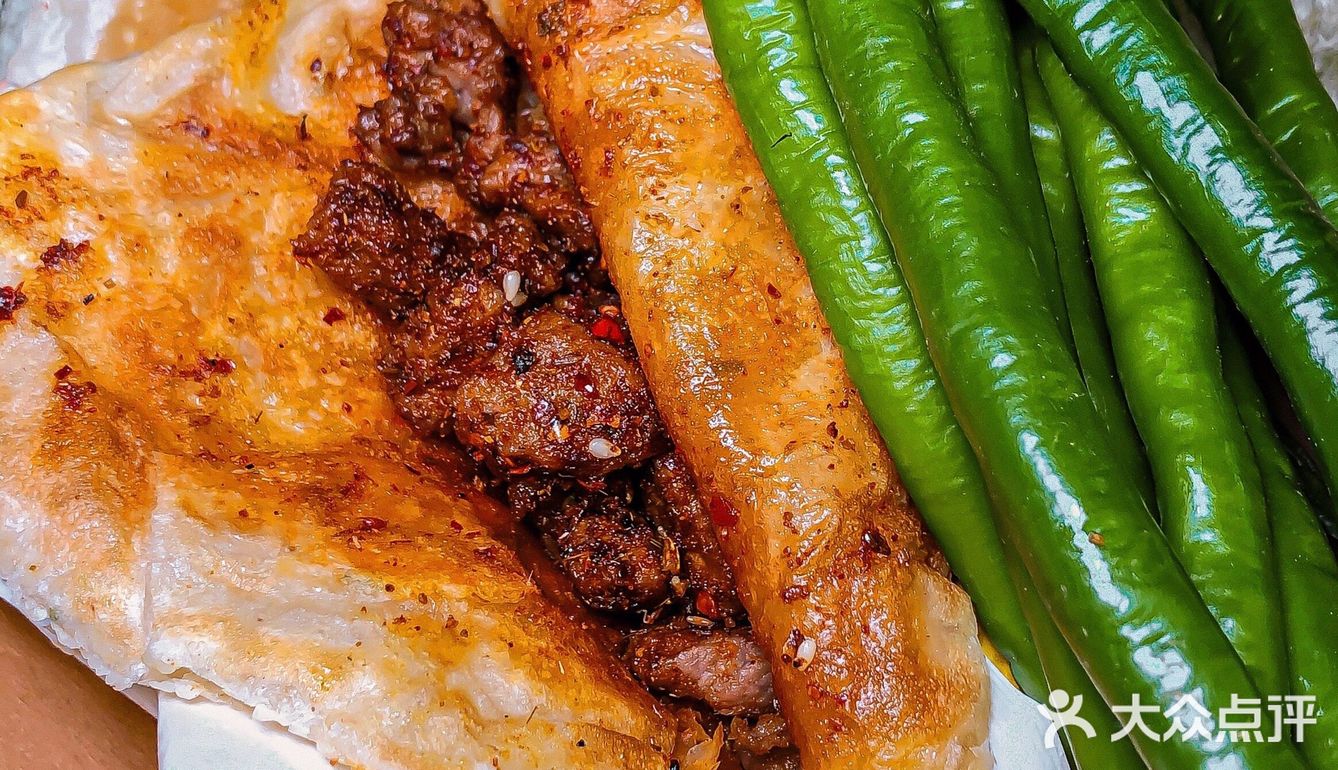 半夜12点来一份大刀腰片夹饼配青椒的快乐‼️