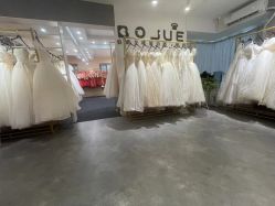 -伯爵婚纱摄影(光谷店)