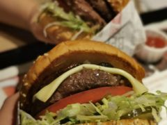 -The Habit Burger Grill 哈比特汉堡(复兴soho店)