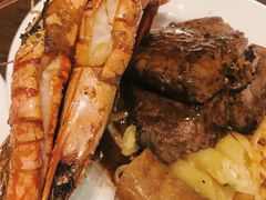 -松山湖凯悦酒店·Café自助餐厅·周末火舞秀表演