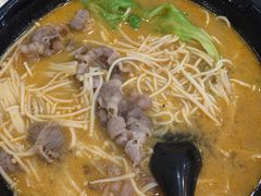 冬阴功金珍菇肥牛面-旺角宝港式茶餐厅(寮步店)