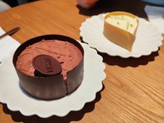 -VERIE BAKEHOUSE