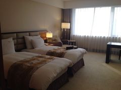 双人房-尊爵天际大饭店 (近台茂)