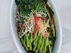 -三江源美食城