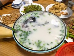 -美顺香食府鱼头老店(雪野湖店)