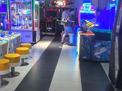 -反斗乐园π·电玩·高空拓展·蹦床(龙华天虹店)