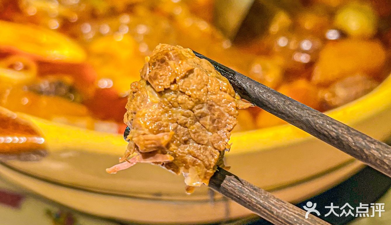 火遍魔都的富天添开新店啦！魔都坠好吃的牛腩煲！