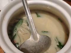 -泉畔人家·老济南经典鲁菜(大明湖店)