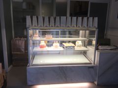 面包甜点陈列柜-Rosy洛绮·蛋糕咖啡店