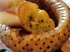 法式蒜香面包片-Golden Lily河内巴黎法越料理餐厅(建国西路店)