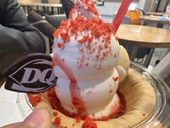 草莓华夫碗-DQ·蛋糕·冰淇淋(新佳丽店)