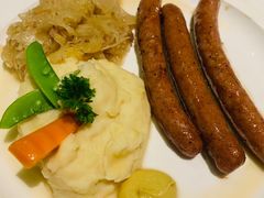 -LENBACH兰巴赫西餐啤酒坊(大连东港店)