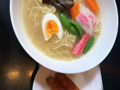 -滋味满屋美食坊(上海街店)