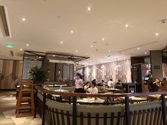 -港丽餐厅(龙之梦长宁店)