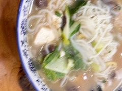 -邱芳粉店(迎宾大道旗舰店)