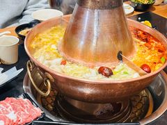 -果松木炭酸菜铜火锅·外婆参鸡汤