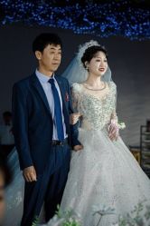 -莫小姐婚纱