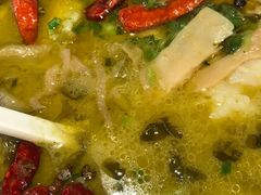 -渝是乎酸菜鱼(龙旗购物中心店)
