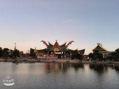 -七彩云南欢乐世界