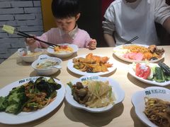 -梦航彩虹之约自助餐厅(华府天地店)