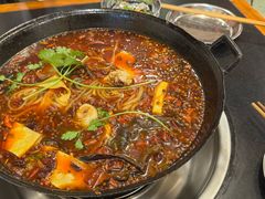 -鸿顺老铁锅美蛙鱼府(解放碑店)