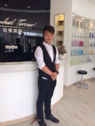 点击看大图 iphone_upload_pic-巴黎拉斐派瑞美发沙龙