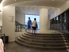 -URBAN REVIVO(上海中庚漫游城店)