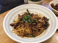 -佬钱湾仔(衣裳街店)