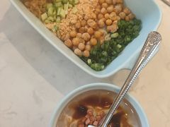 -蛙两只美蛙鱼头火锅(恒茂店)