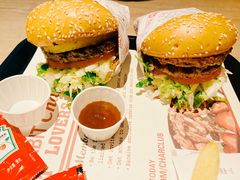 -The Habit Burger Grill 哈比特汉堡(复兴soho店)