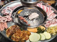 -哈哈碳都·牛肋条无限自助烤肉(宝龙店)