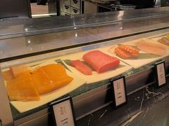 -广州万富希尔顿酒店·感趣自助餐厅·金秋蟹宴生蚝海鲜刺身