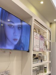 -花岐款式专研健康美甲沙龙