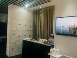 -变画·发型STUDIO