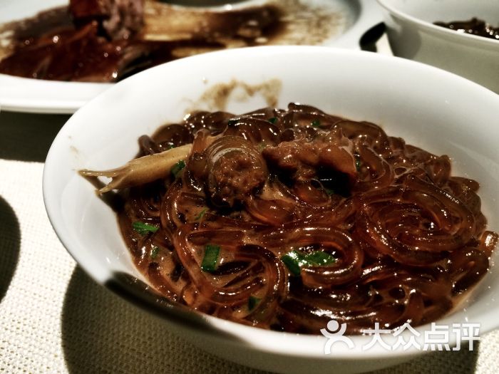 新荣记(南京西路688店)沙蒜烧豆面图片 - 第2064张