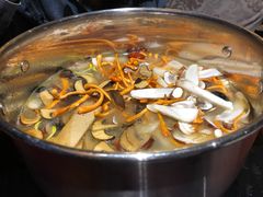-野菌皇海景野生菌火锅(滨海大道店)