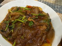 香菜肉丝粉皮-八张桌子(老店)
