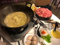 -鲜入围煮花胶鸡海鲜火锅