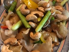 芦笋腰果炒双耳-T館·花园艺术餐厅