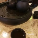 早八点刚过，已经开始排队了，点了几份推荐菜