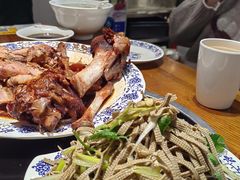 -老天桥酱肉烧饼夹肘子(天桥店)