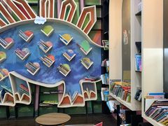 -钟书阁(松江泰晤士小镇店)