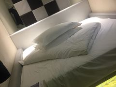 -Zsmart智尚酒店(上海北外滩四川北路东宝兴路地铁站店)