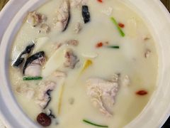 江团鱼炖汤-老阿爸鲜鱼土菜(昆山花桥店)