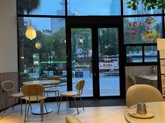 -必胜客(大坪英利店)