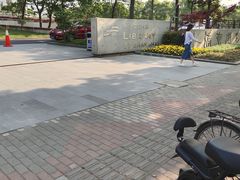 -浦东图书馆-停车场