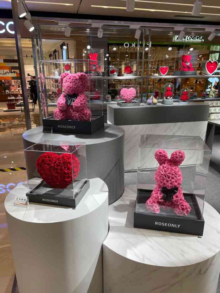 roseonly诺誓(上海陆家嘴中心店)-"新开的小玫瑰店铺
