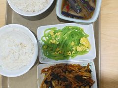 -老乡鸡(武汉中南梅苑小区地铁站店)